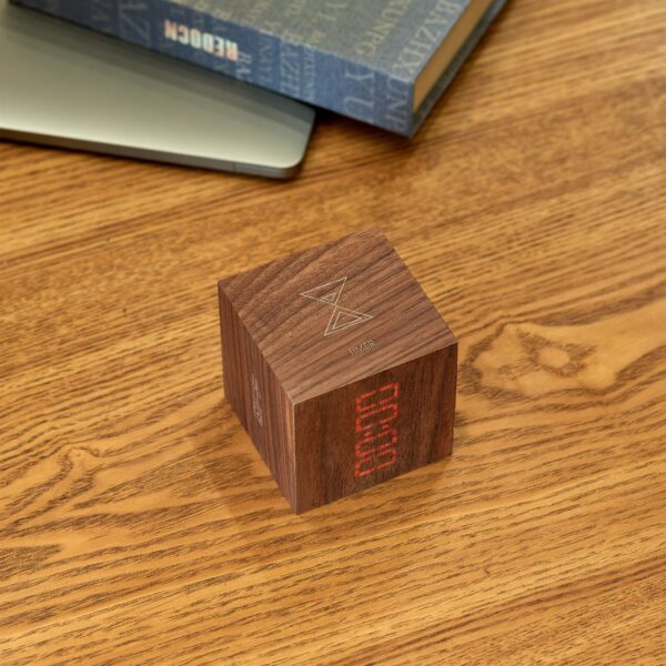 Gingko Cube plus clock in walnut wood