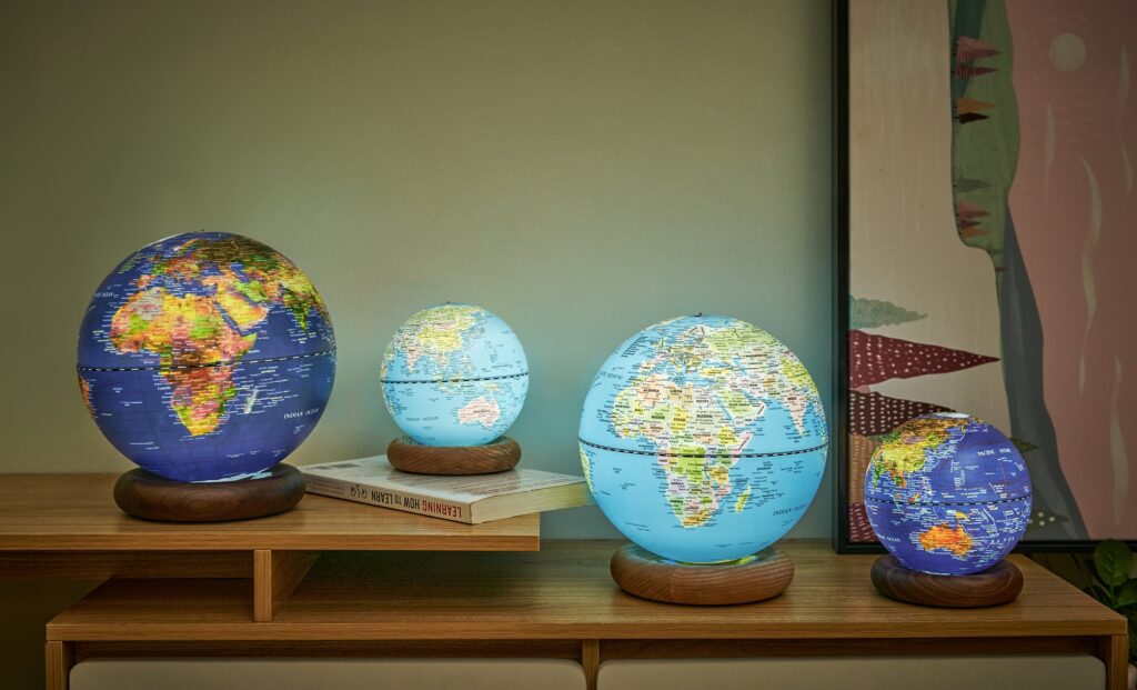 Gingko Atlas World Globe range